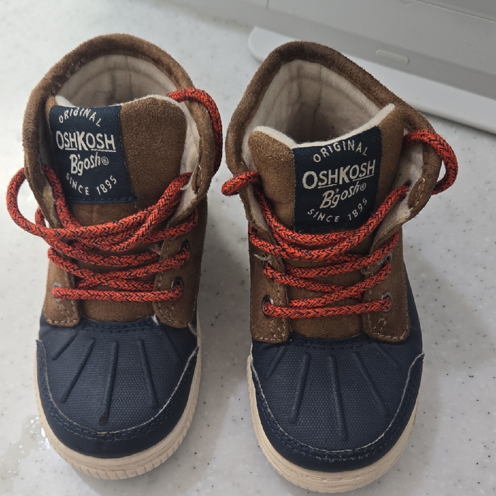 OshKosh B'gosh Kids Brown and Navy Boots